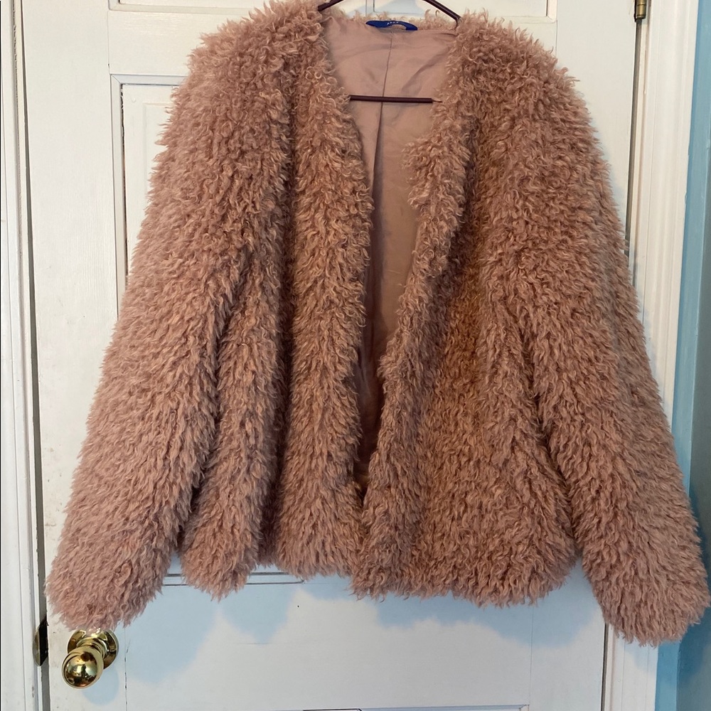 🐷FAUX FUR COAT🐷(nwot)